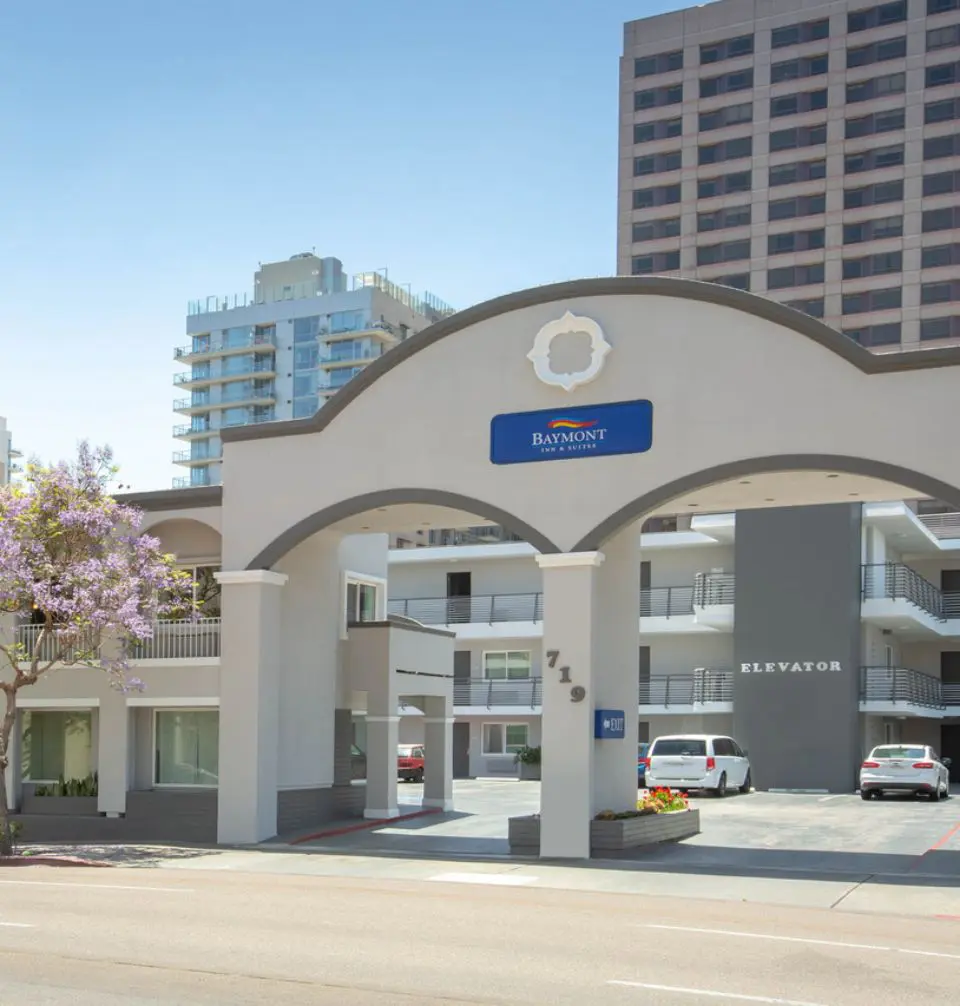 A building with arches and a large entrance.